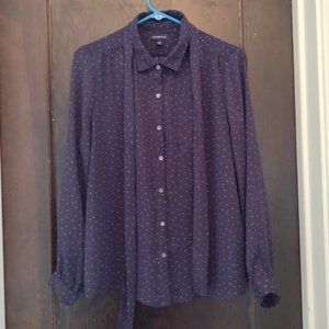14P Land's End Lightweight Long-Sleeved Button down blouse